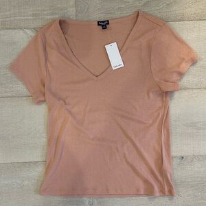 NWT! SPLENDID V-neck Tee